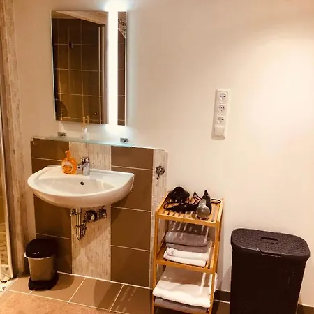 Loft Mit 2 Schlafzimmern Und E- Ladestation Apartmán